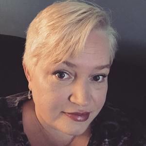 Meet your Posher, Katina